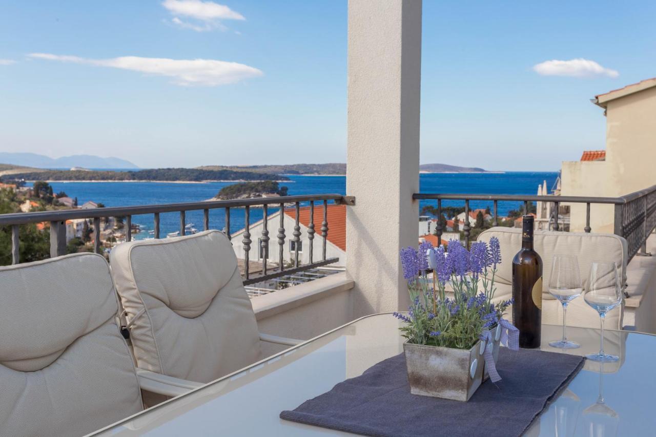 Apartment Tasina Hvar Town Bagian luar foto