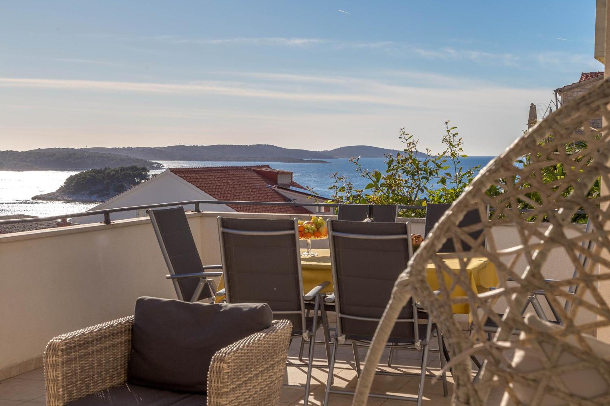 Apartment Tasina Hvar Town Bagian luar foto